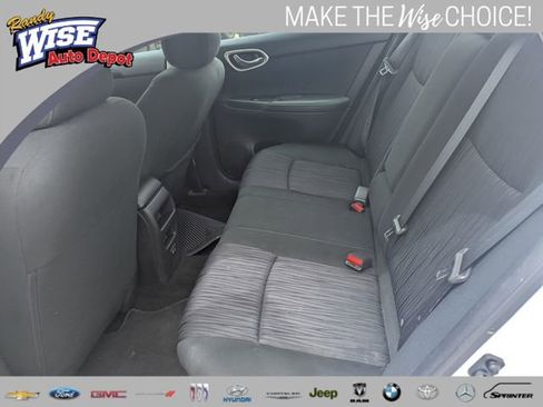Used 2019 Nissan Sentra SV FWD image 17