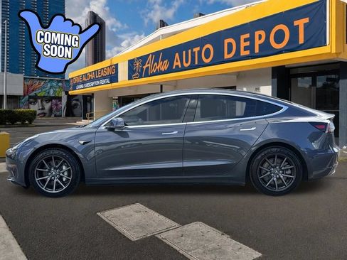 Used 2019 Tesla Model 3 Standard Range RWD image 2