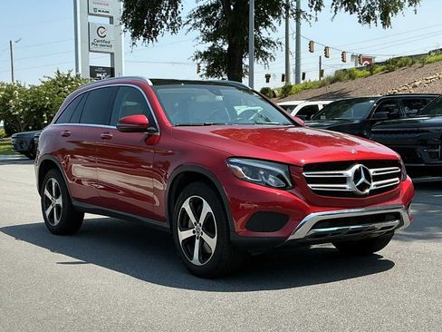 Used 2019 Mercedes-Benz GLC 350e 4MATIC w/ Parking Assistance Package image 7