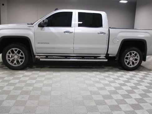 Used 2017 GMC Sierra 1500 SLT w/ SLT Premium Package image 4