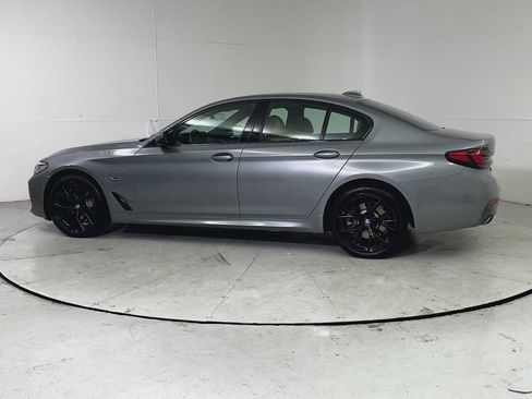 Used 2023 BMW 530e w/ M Sport Package image 4