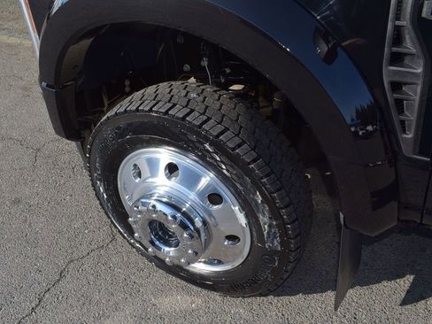 Certified 2025 Ford F450 Platinum w/ FX4 Off-Road Package image 6