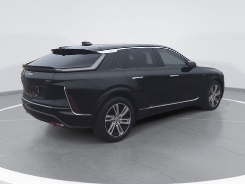 Used 2024 Cadillac Lyriq Tech w/ Driver Assist Package RWD image 3