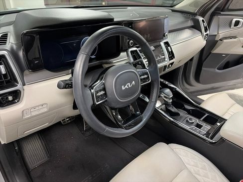 Used 2023 Kia Sorento SX AWD/4WD image 6