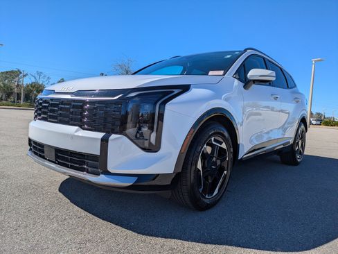 Certified 2026 Kia Sportage SX image 9