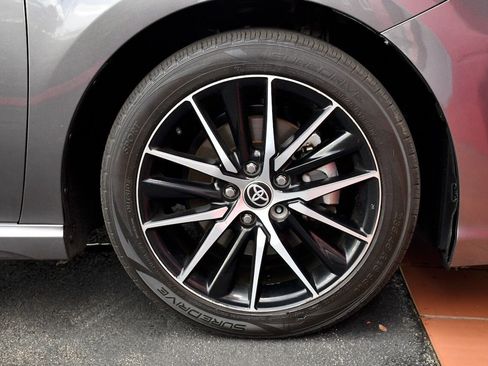 Used 2024 Toyota Camry SE image 15