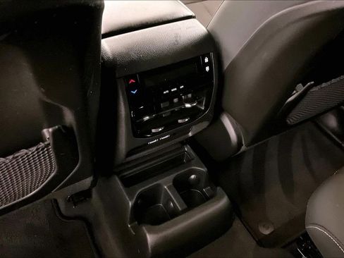 Used 2024 Jeep Grand Cherokee L Laredo w/ Trailer Tow Package AWD/4WD image 10