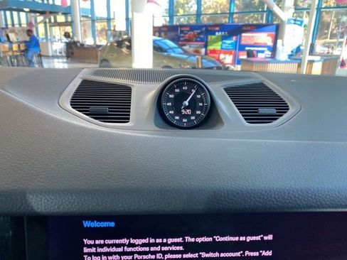 Used 2024 Porsche Cayenne Coupe image 23