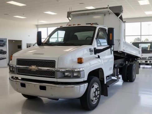 Used 2008 Chevrolet Kodiak C4500 2WD Regular Cab image 2