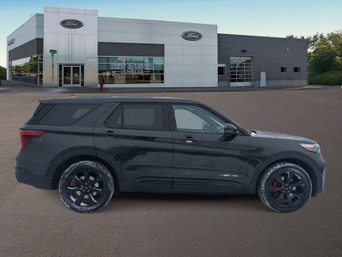 Used 2022 Ford Explorer ST w/ Equipment Group 401A image 12