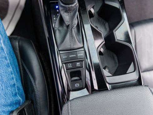 Used 2025 Toyota Camry XSE image 25