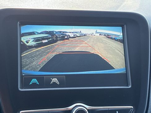 Used 2018 Chevrolet Equinox LT AWD/4WD image 19