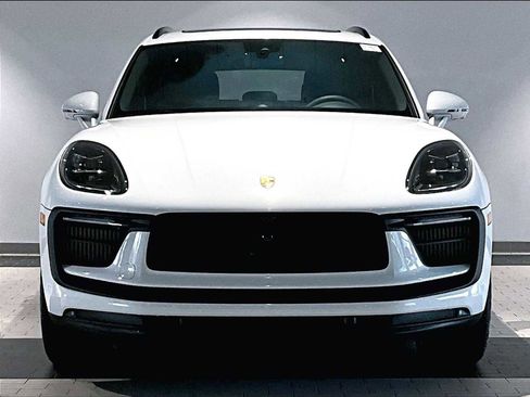 New 2026 Porsche Macan S image 10