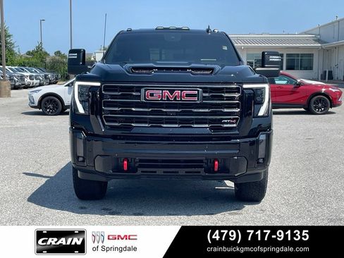 Used 2024 GMC Sierra 2500 AT4 w/ AT4 Premium Plus Package AWD/4WD image 2