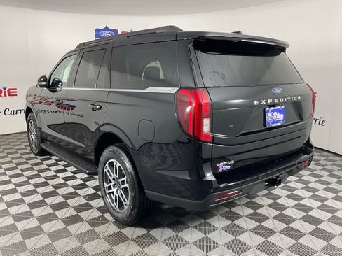 New 2026 Ford Expedition Active image 5