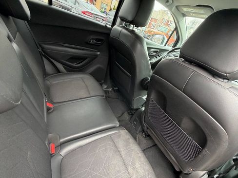 Used 2018 Chevrolet Trax LT w/ LT Convenience Package image 36