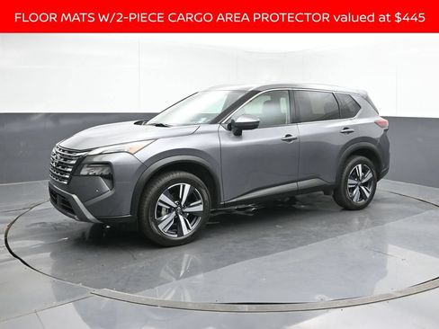 Used 2024 Nissan Rogue SL AWD/4WD image 2