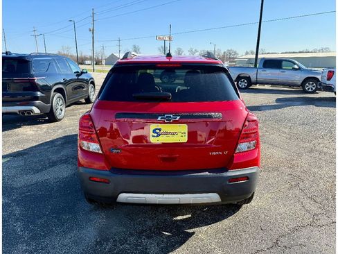 Used 2015 Chevrolet Trax LT w/ LT Sun and Sound Package image 3