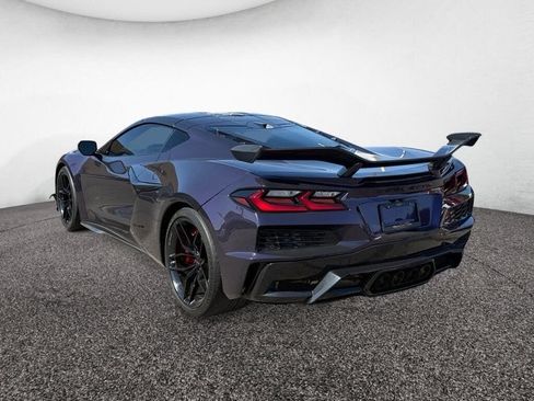 Used 2025 Chevrolet Corvette Z06 w/ Z07 Performance Package RWD image 3