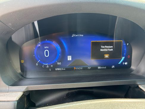 Used 2020 Ford Explorer Platinum w/ Premium Technology Package AWD/4WD image 20