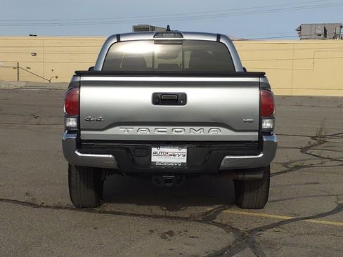 Used 2022 Toyota Tacoma TRD Off-Road AWD/4WD image 6