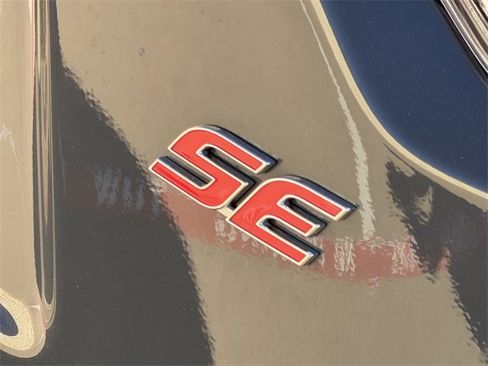 Used 2025 Toyota Corolla SE image 10