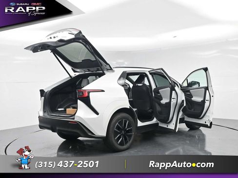 Used 2026 Subaru Solterra AWD/4WD image 32