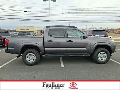 Certified 2019 Toyota Tacoma SR image 7