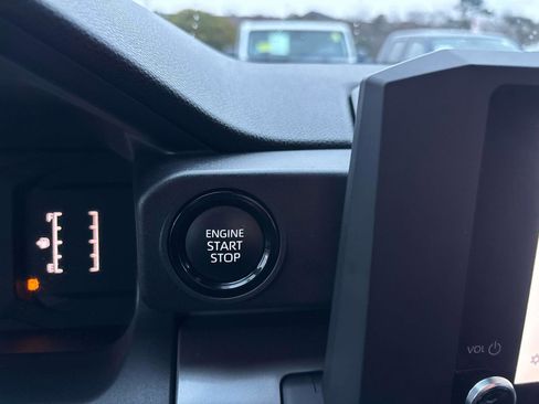 Used 2025 Toyota Tacoma SR5 image 26