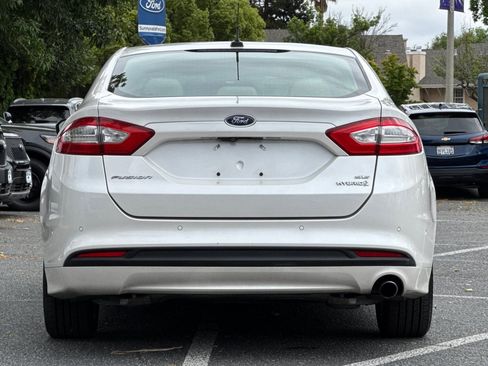 Used 2013 Ford Fusion SE FWD image 5