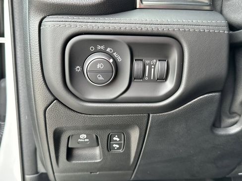 Used 2021 RAM 1500 Limited w/ Body Color Bumper Group image 18