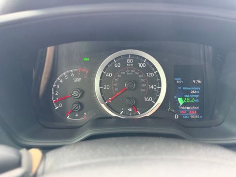 Used 2020 Toyota Corolla SE w/ SE Premium Package FWD image 9
