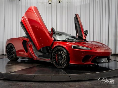 Used 2020 McLaren GT RWD image 25