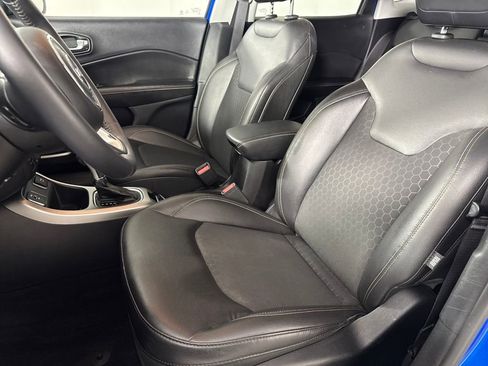 Used 2018 Jeep Compass Latitude w/ Popular Equipment Group image 11