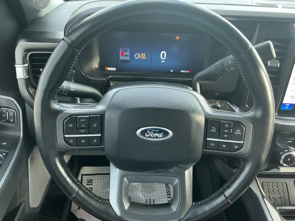 Used 2024 Ford F250 Lariat w/ Black Appearance Package AWD/4WD image 27