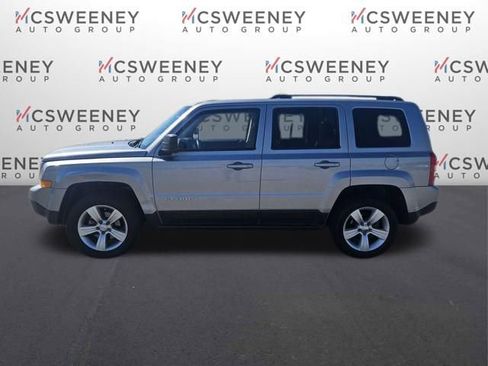 Used 2016 Jeep Patriot Latitude image 2