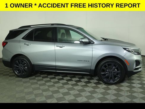 Used 2023 Chevrolet Equinox RS AWD/4WD image 2