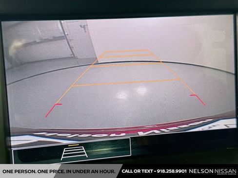Used 2022 GMC Terrain SLE w/ Driver Convenience Package FWD image 14