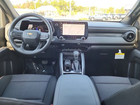 New 2026 Chevrolet Colorado W/T image 11