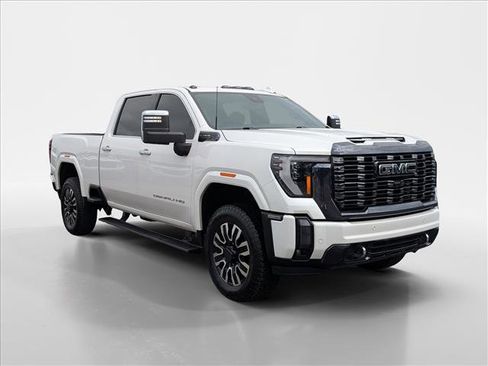 Used 2024 GMC Sierra 2500 Denali Ultimate w/ Max Trailering Package image 2