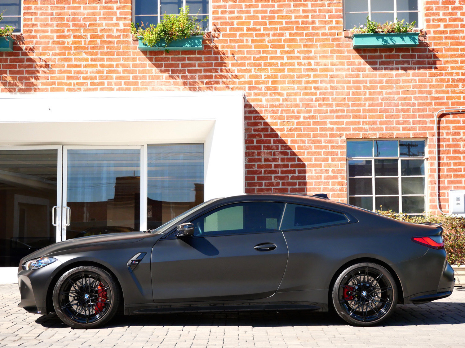 Used 2021 BMW M4 Competition w/ Executive Package RWD image 4