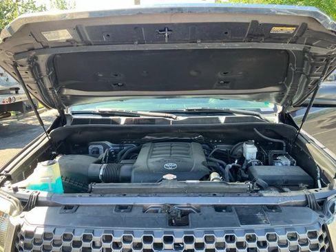 Used 2020 Toyota Tundra SR5 w/ SR5 Upgrade Package AWD/4WD image 22