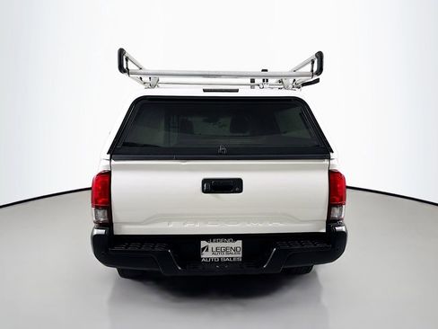 Used 2022 Toyota Tacoma SR RWD image 4