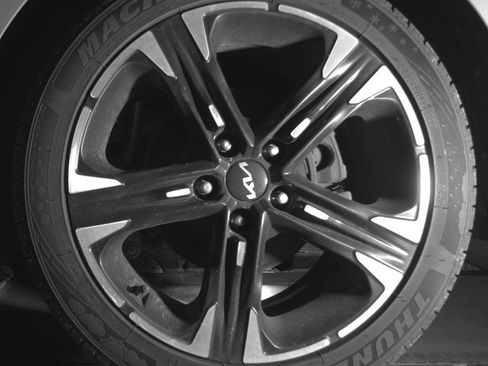 Used 2022 Kia K5 GT-Line FWD image 16