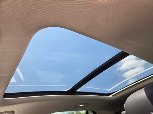 Used 2023 Buick Envision Avenir FWD image 5