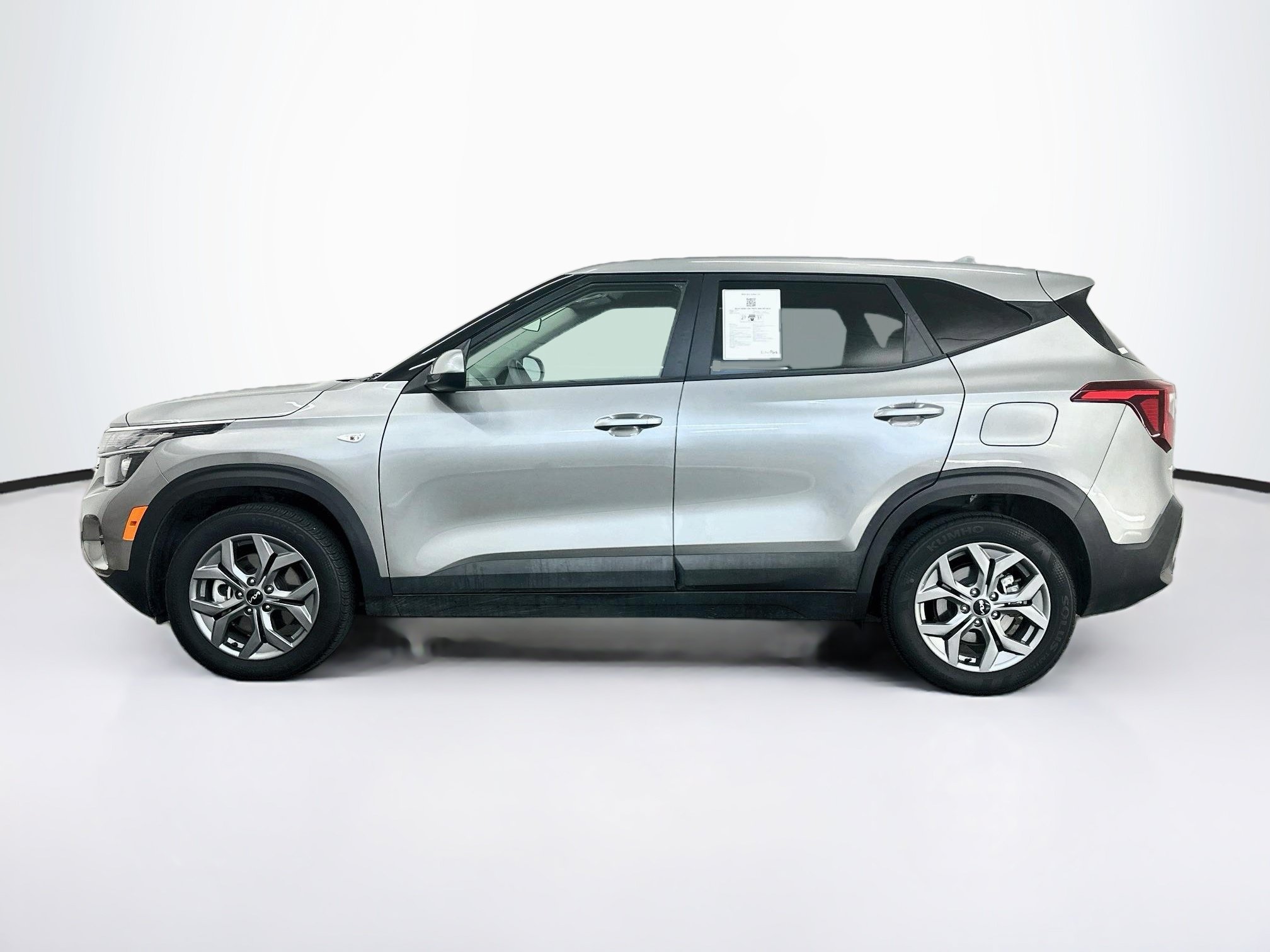 Used 2026 Kia Seltos LX AWD/4WD image 4