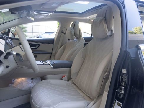 Used 2023 Mercedes-Benz EQS 580 4MATIC Sedan image 13