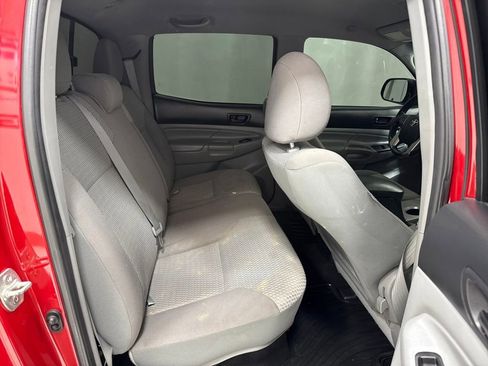 Used 2012 Toyota Tacoma PreRunner image 11