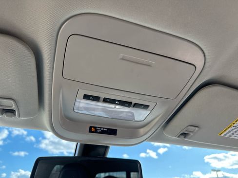 Used 2022 Chevrolet Colorado Z71 image 28