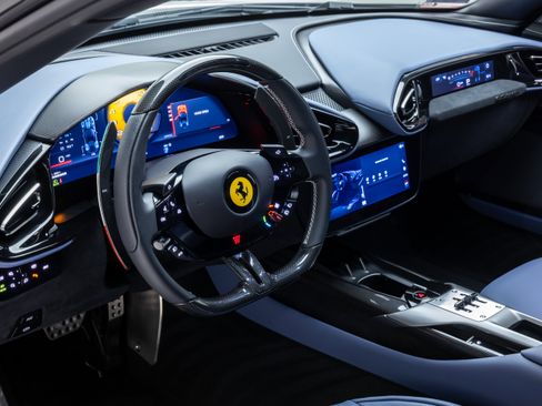 Used 2025 Ferrari 12Cilindri RWD image 26